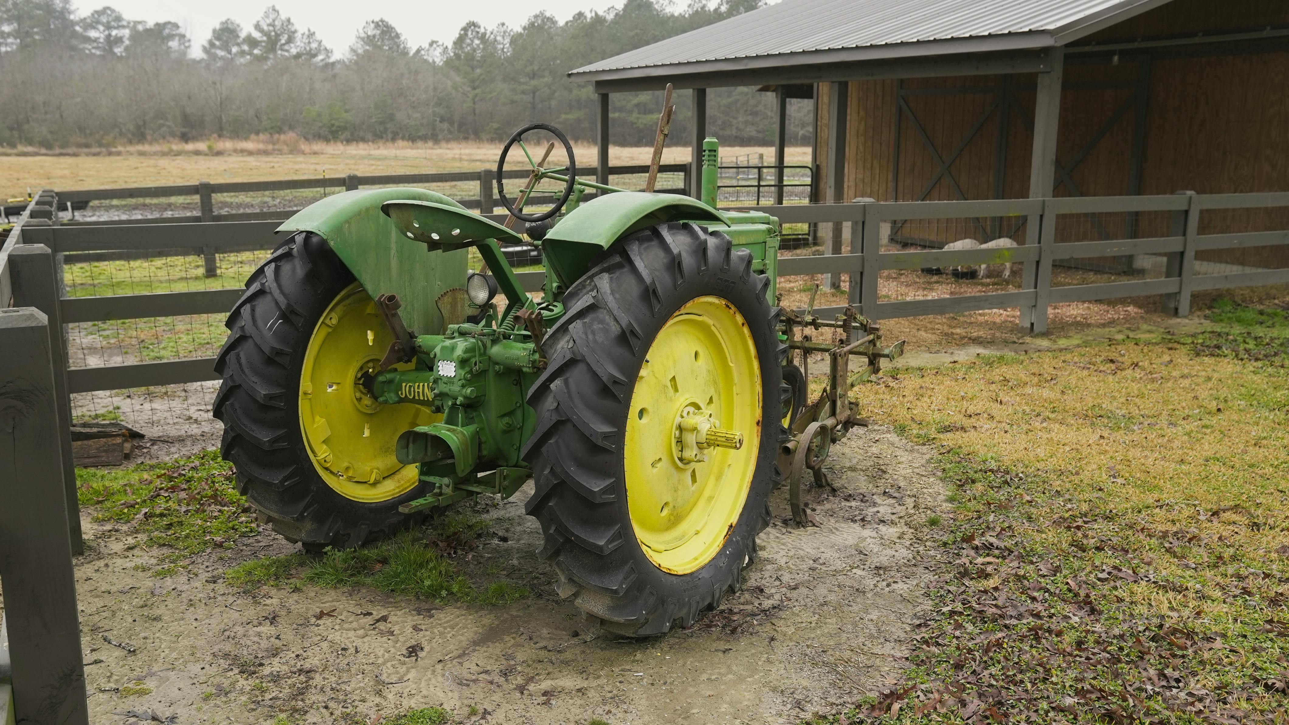 John Deere Tractor — Good Working Order